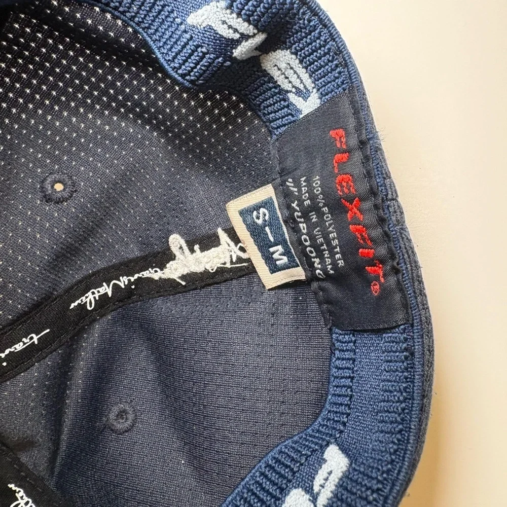 Travis Mathew B-BAHAMAS FITTED HAT Navy